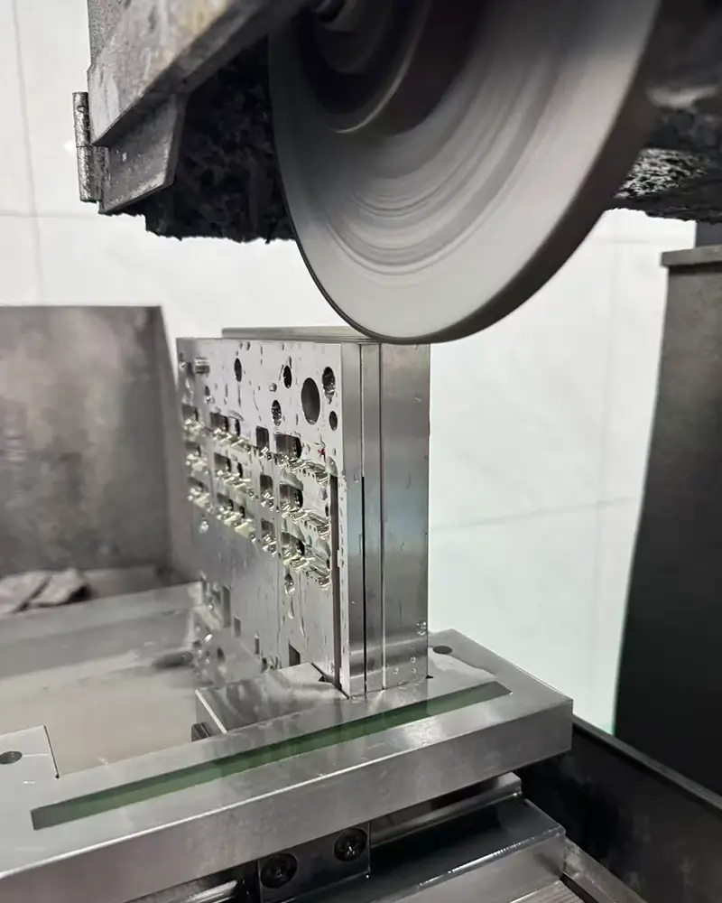 grinding stamping die